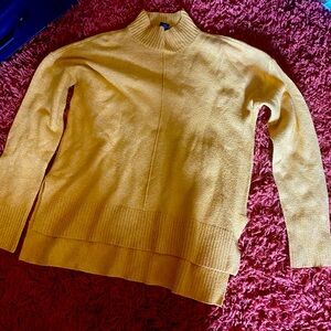 Sz S Tahari sweater EUC